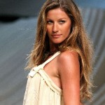 Bündchen Shares Image of Daughter Vivian on Facebook...