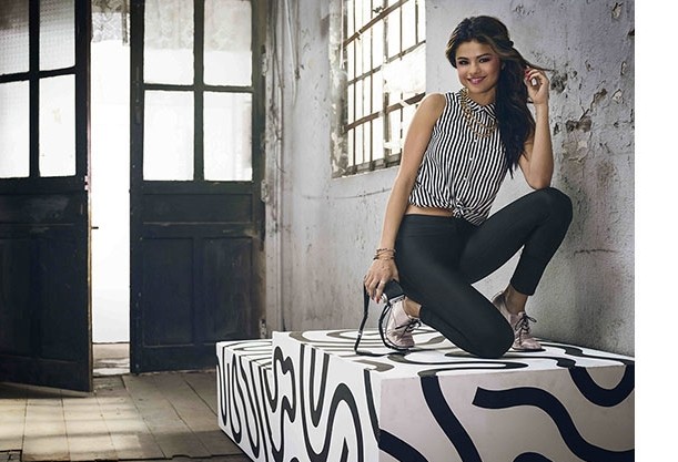 Selena Gomez Adidas NEO